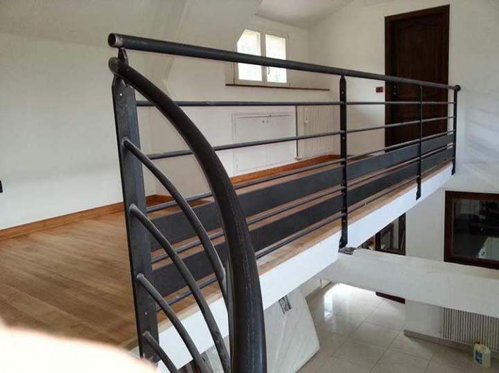 Fabricant de menuiserie métallique, Olivet