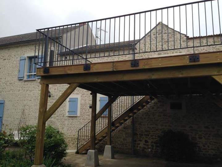 Installation de menuiserie métallique Neuville-aux-Bois