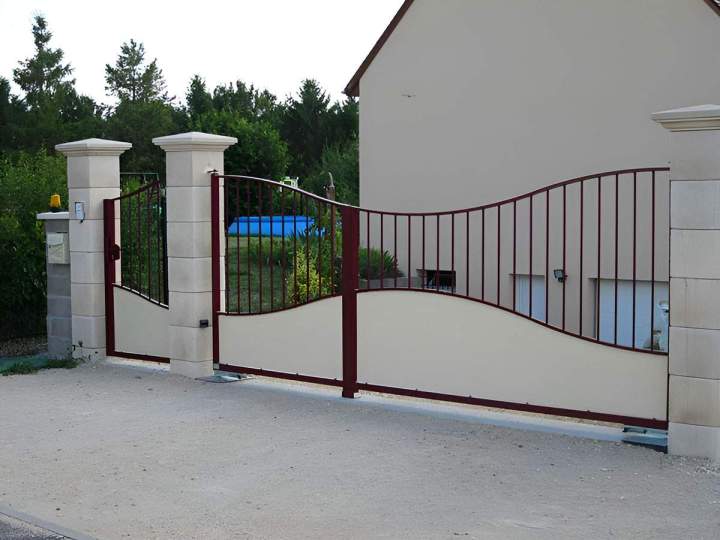 Portail sur mesure en métal Neuville-aux-Bois