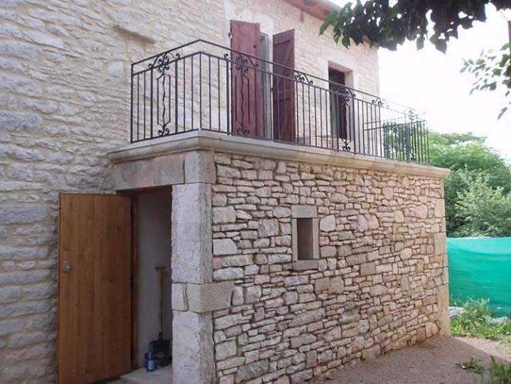 Menuiserie en métal Neuville-aux-Bois